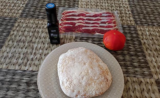 Mollete de la Panadería Máximo, idóneo para un desayuno contundente