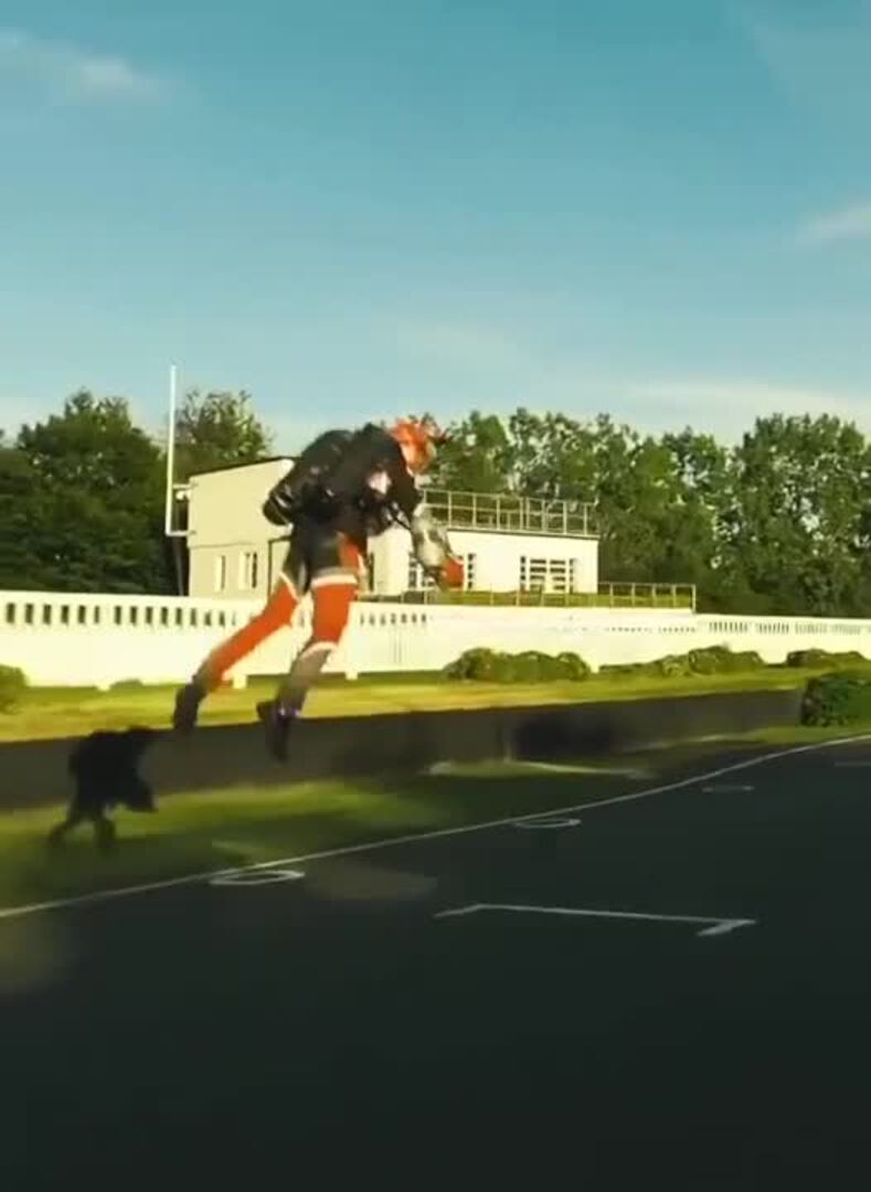 Así es el 'Gravity Jet Suit', el traje volador que podrá verse en Torre del Mar