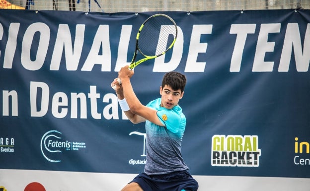 Carlos Alcaraz, en el torneo de julio de 2018 en Inacua. 