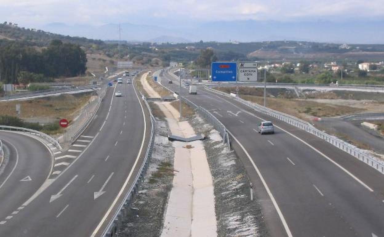Vista de la A-357 a su paso por Coín.