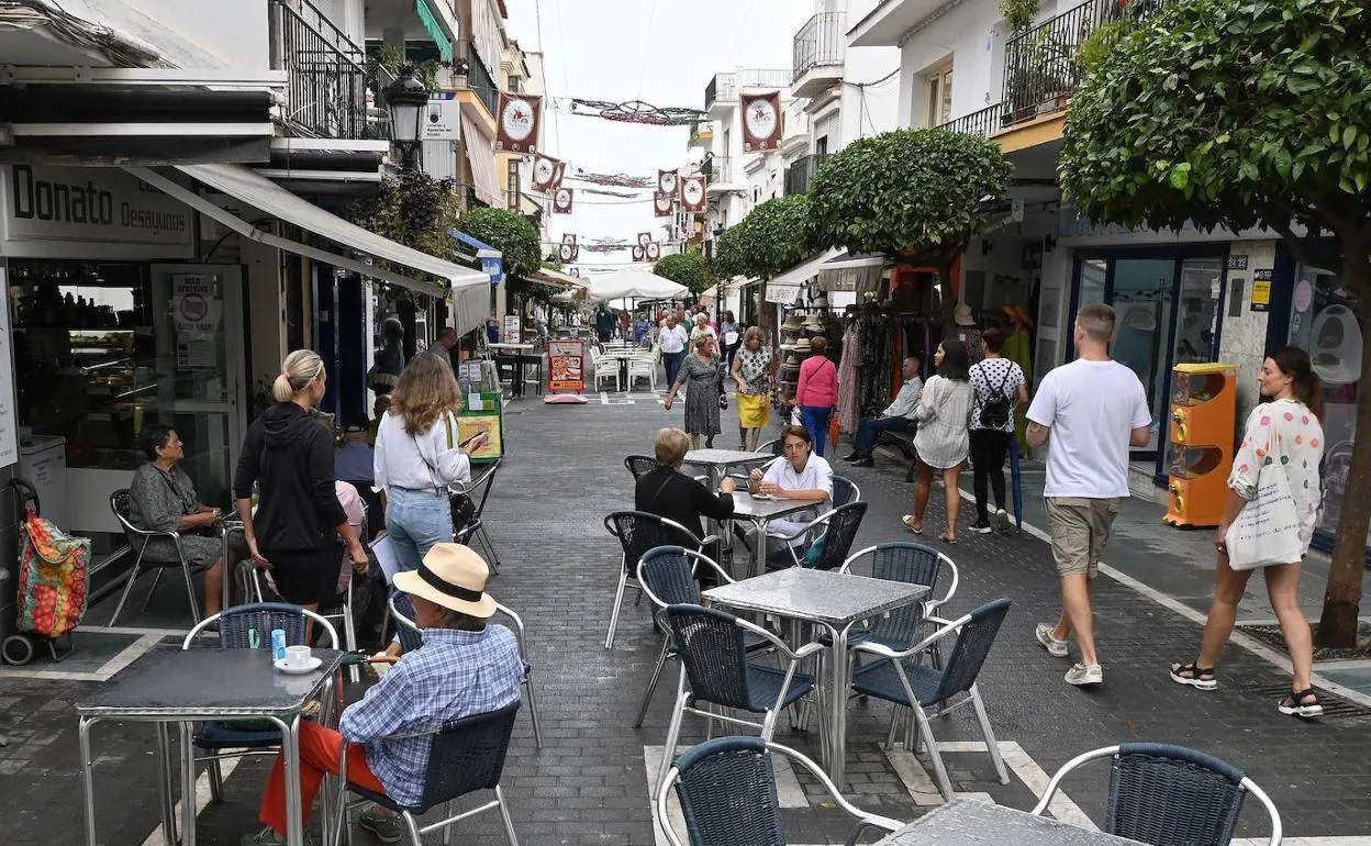 El comercio de San Pedro cierra el verano con buenos resultados | Diario Sur