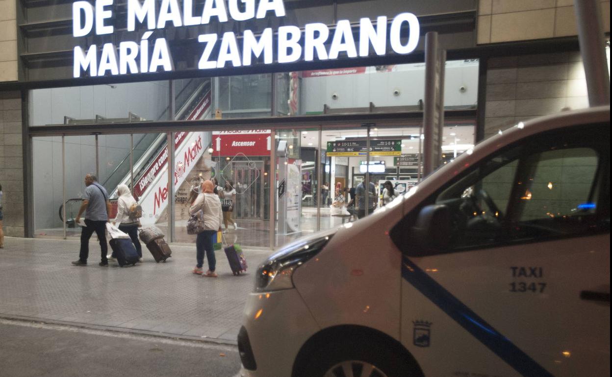 Una protesta convocada por la Federación Andaluza de Autónomos del Taxi (FAAT)