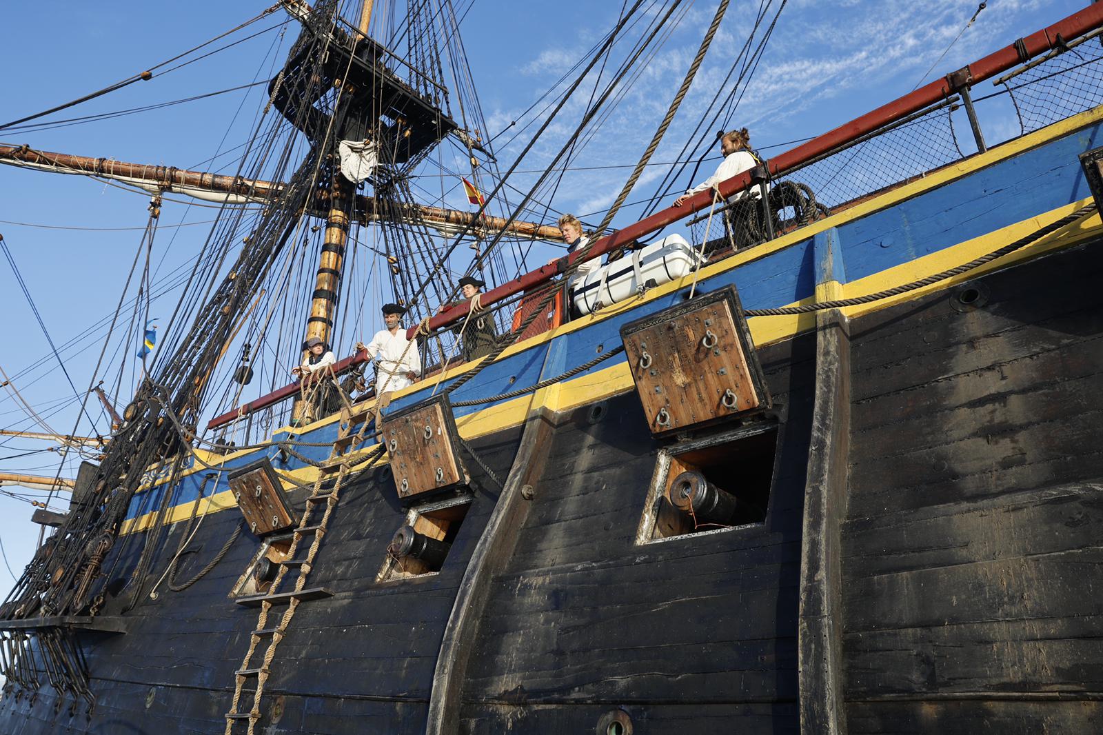 Hará escala en Málaga hasta el 19 de septiembre. Se trata de una réplica del velero de madera oceánico más grande del mundo, y una réplica de un barco de la Compañía Sueca de las Indias Orientales del siglo XVIII, el Götheborg de Suecia, que se hundió en la costa, cerca de Gotemburgo, en 1745. 