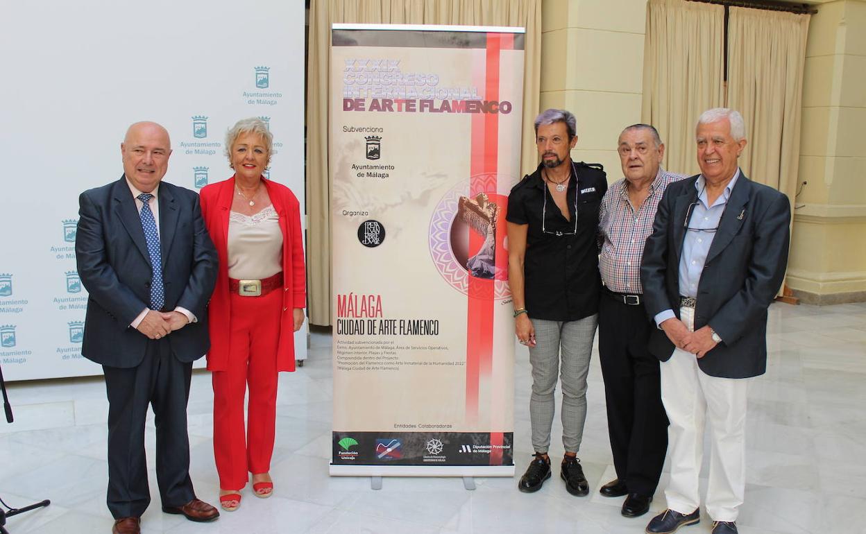 El Patio de Banderas acogió la presentación del Congreso Internacional del Flamenco. 