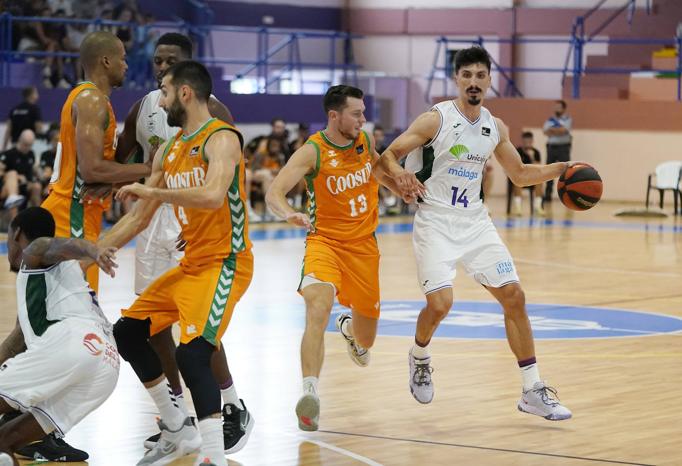 Fotos: Así fue el partido Unicaja-Betis de la final de la Copa Andalucía