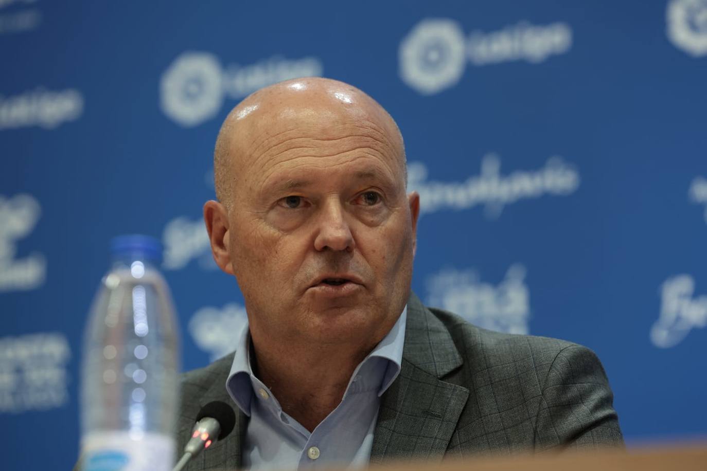 Presentación de Pepe Mel como nuevo entrenador del Málaga. 