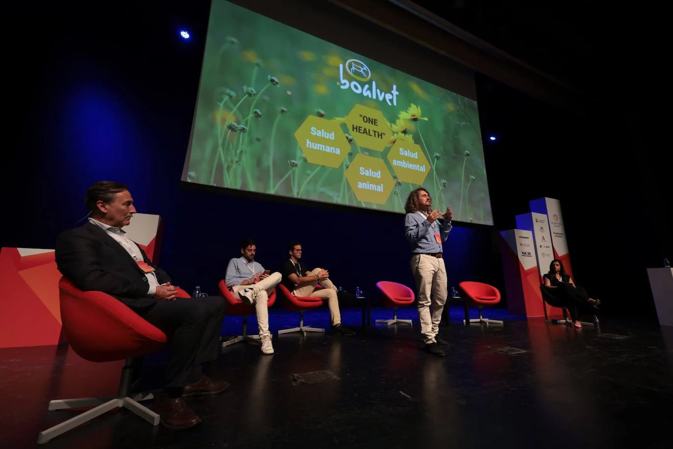 Emprendedores e inversores debaten sobre las tendencias que alimentan la revolución digital: desde la inteligencia artificial hasta la web3, el 'big data', los esports y la educación para un mundo digital