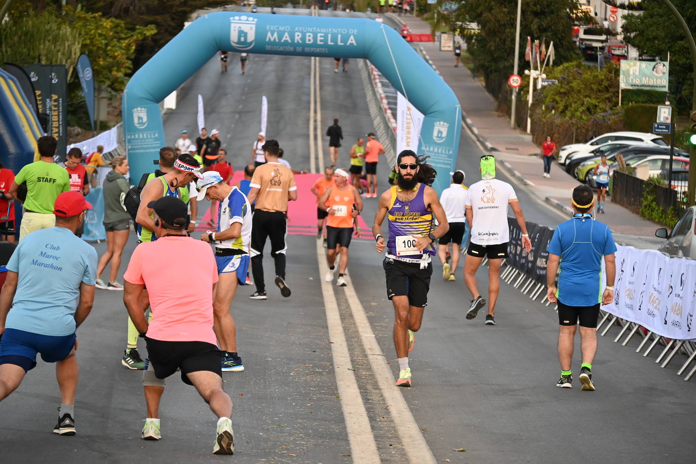 El excampeón europeo de 1.500 Reyes Estévez llegó a un segundo del ganador, tras un duelo apasionante, mientras que la ganadora femenina se impuso a su madre. 