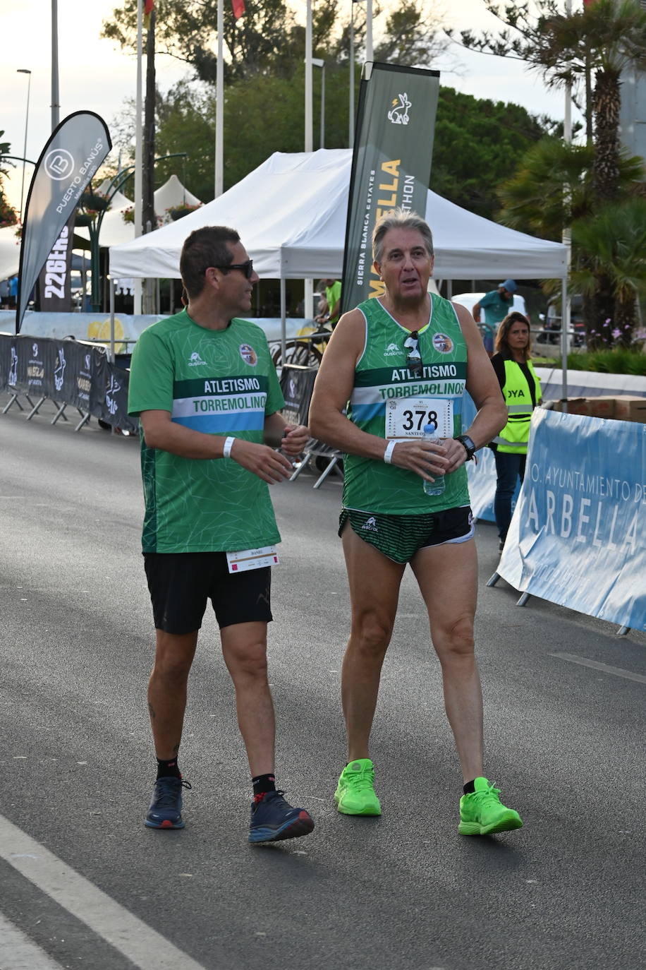 El excampeón europeo de 1.500 Reyes Estévez llegó a un segundo del ganador, tras un duelo apasionante, mientras que la ganadora femenina se impuso a su madre. 