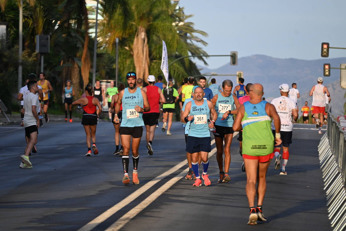 El excampeón europeo de 1.500 Reyes Estévez llegó a un segundo del ganador, tras un duelo apasionante, mientras que la ganadora femenina se impuso a su madre. 