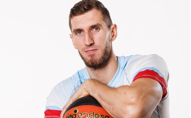 Rubén Guerrero, con la camiseta del Obradoiro. 