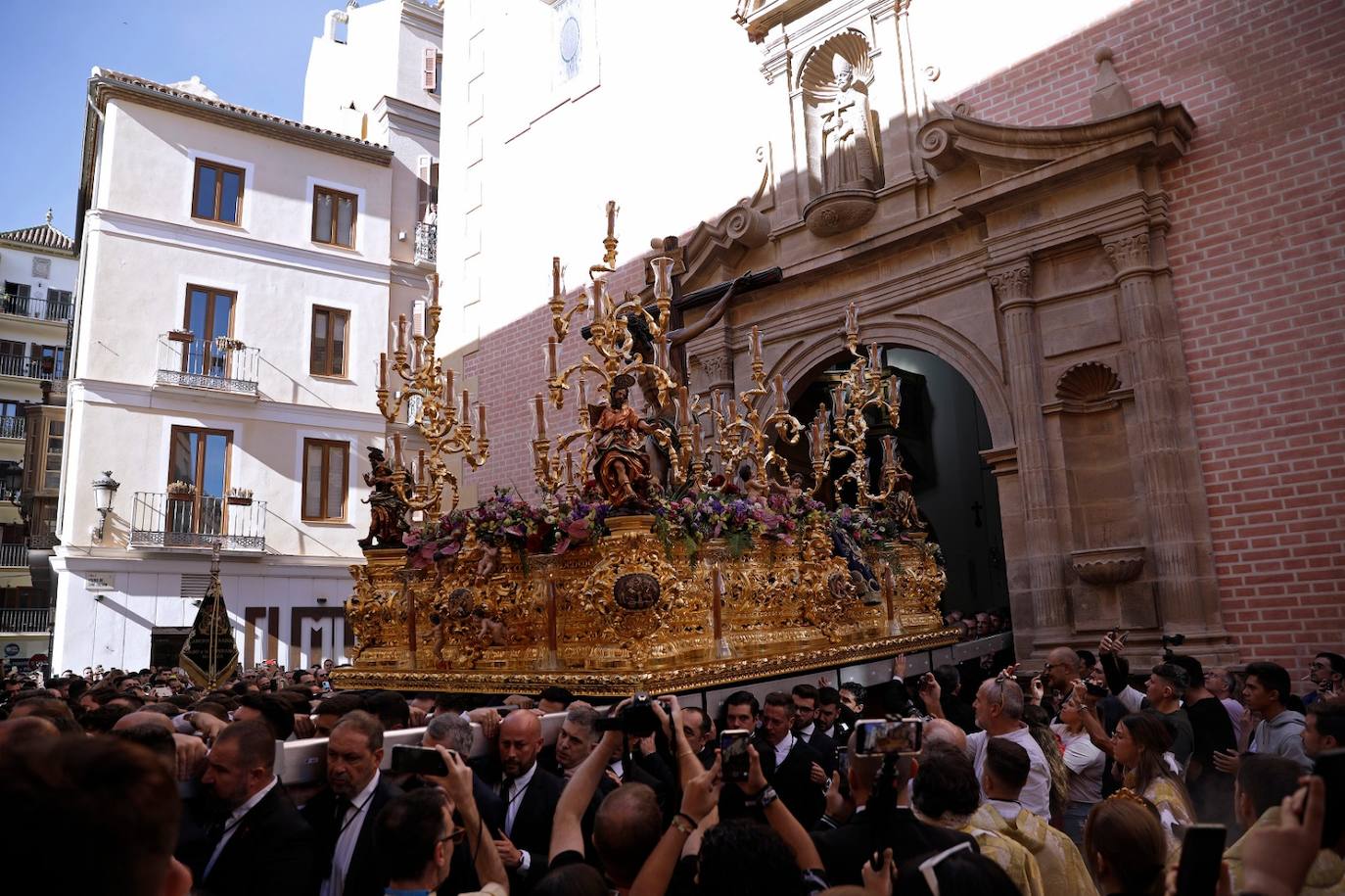 Procesión extraordinaria por el Centro de Málaga del Cristo de la Agonía. 