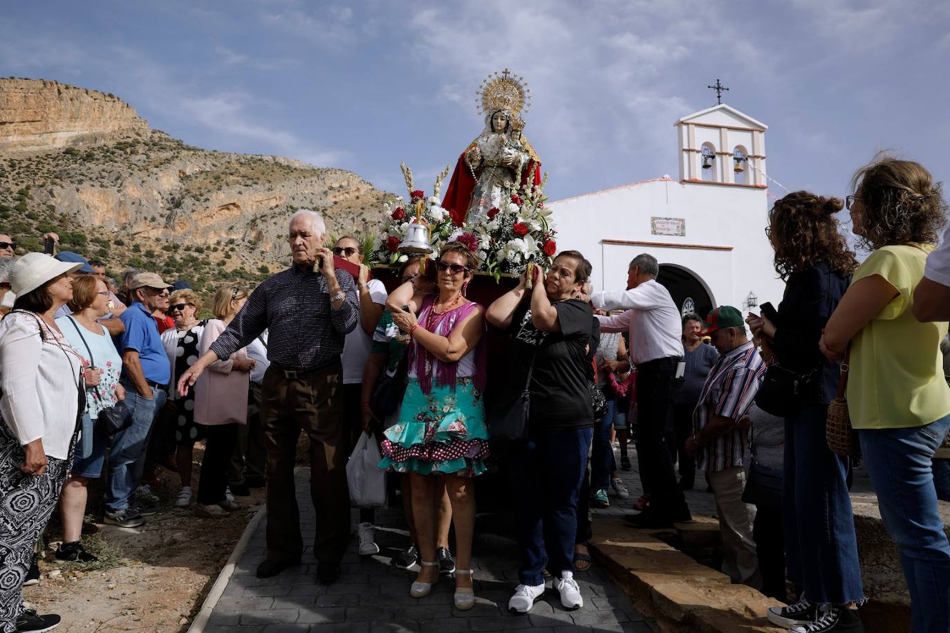 Peñarrubaia inaugura su local-ermita, que guarda la memoria del pueblo inundado. 