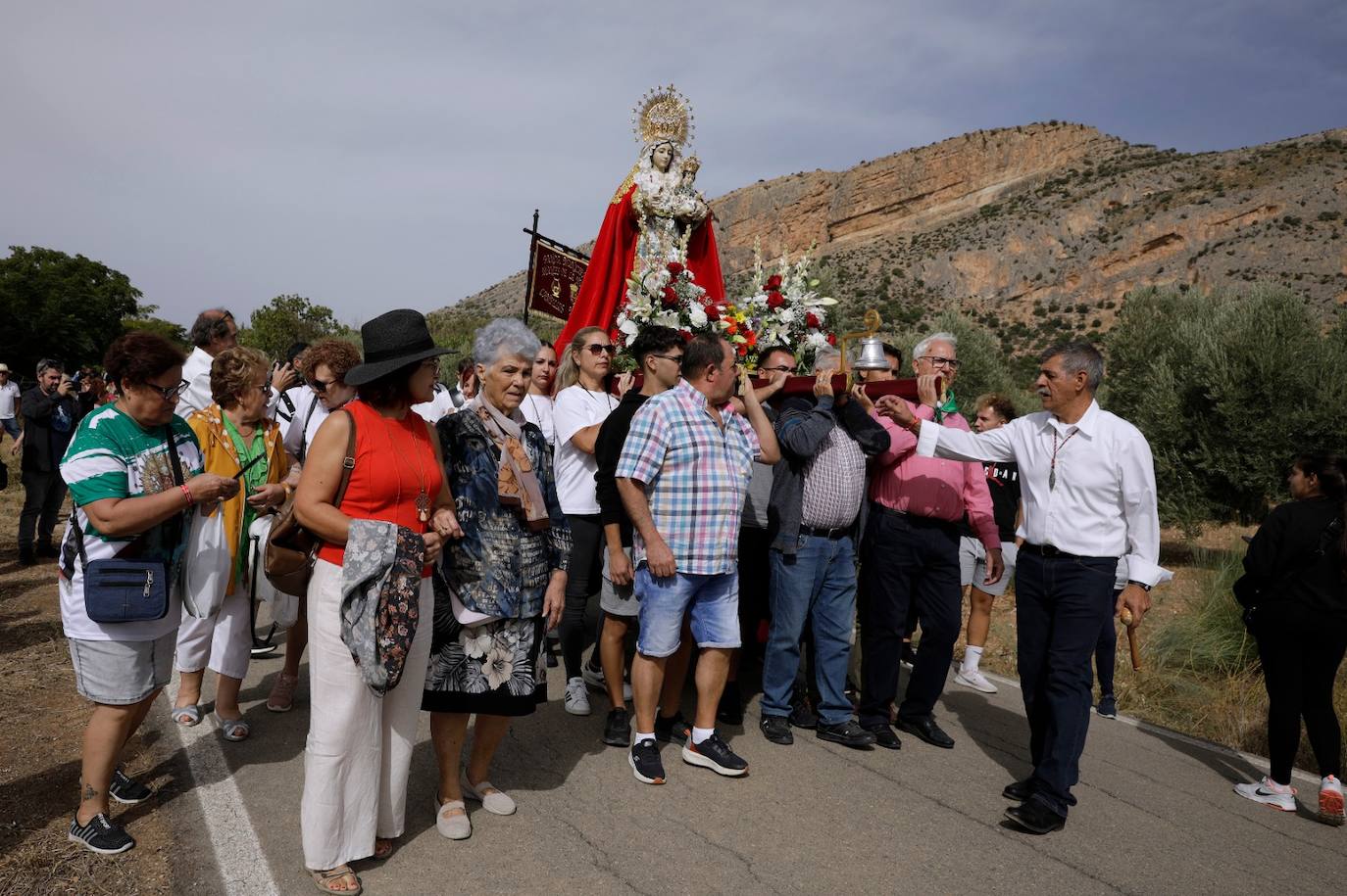 Peñarrubaia inaugura su local-ermita, que guarda la memoria del pueblo inundado. 