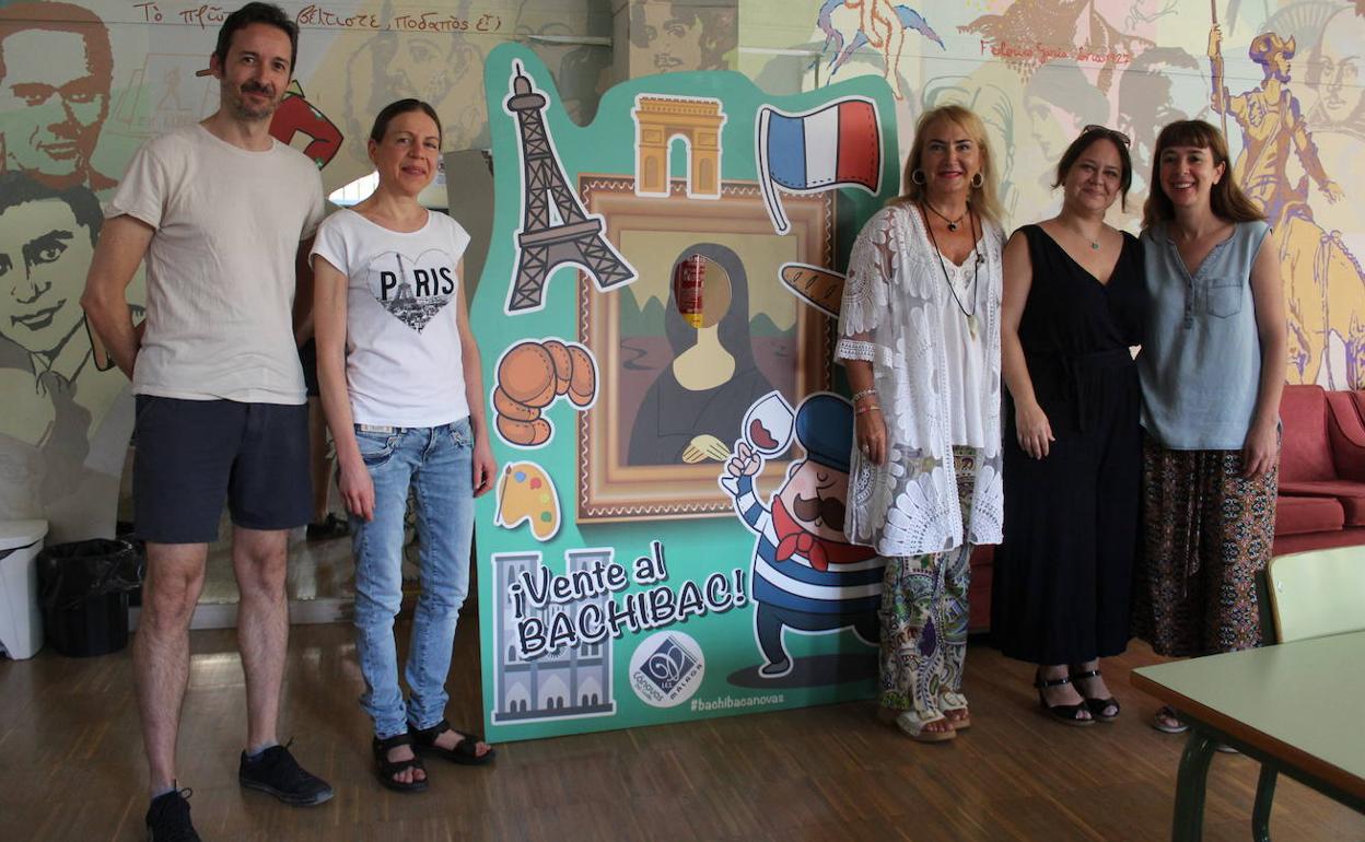 Victor Castellón, Sophie Buisine, Pilar Galán, Rocío Cañadas y Mariló Mariscal coordinan Bachibac en el IES Cánovas del Castillo. 