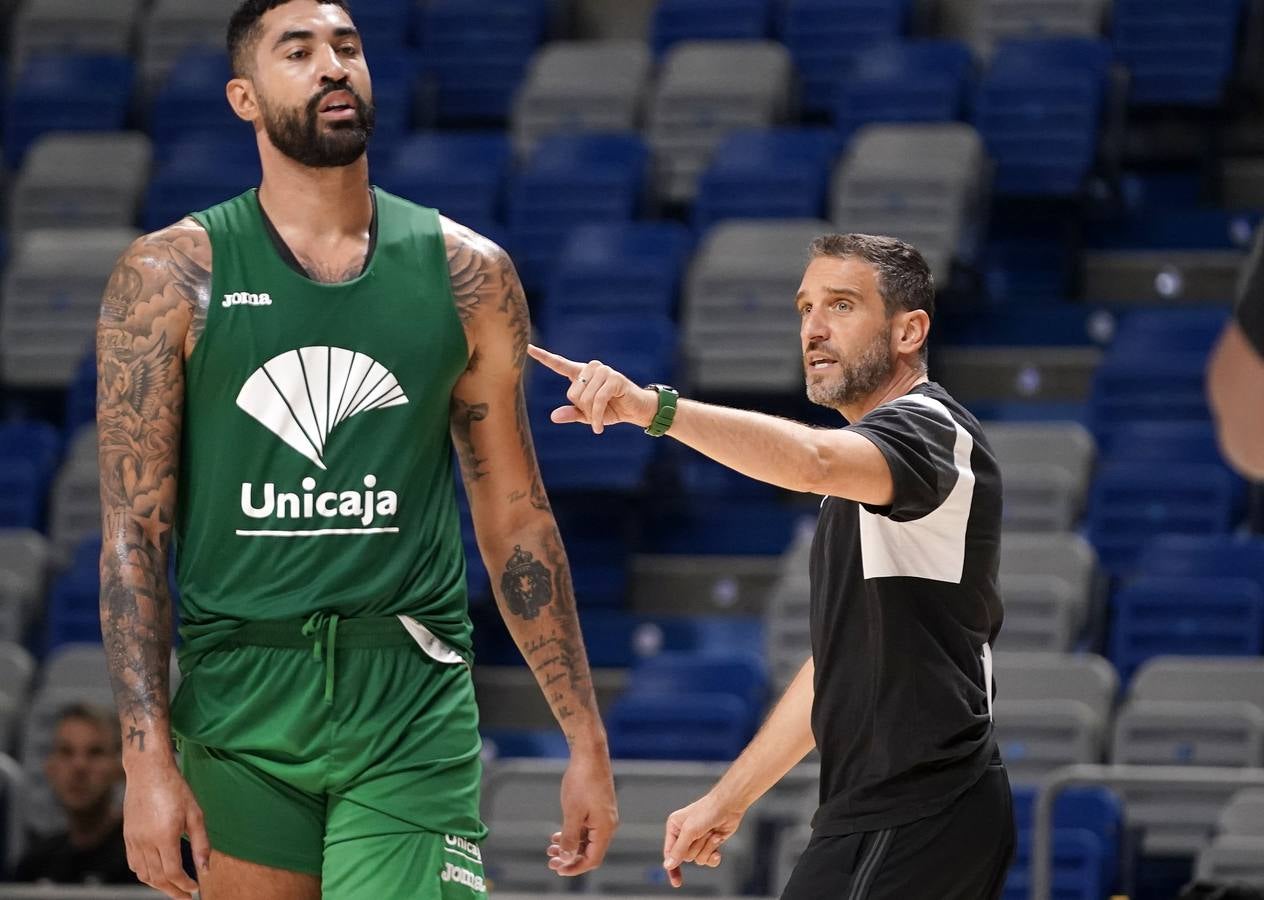 Fotos: El Unicaja se prepara para medirse al Sassari