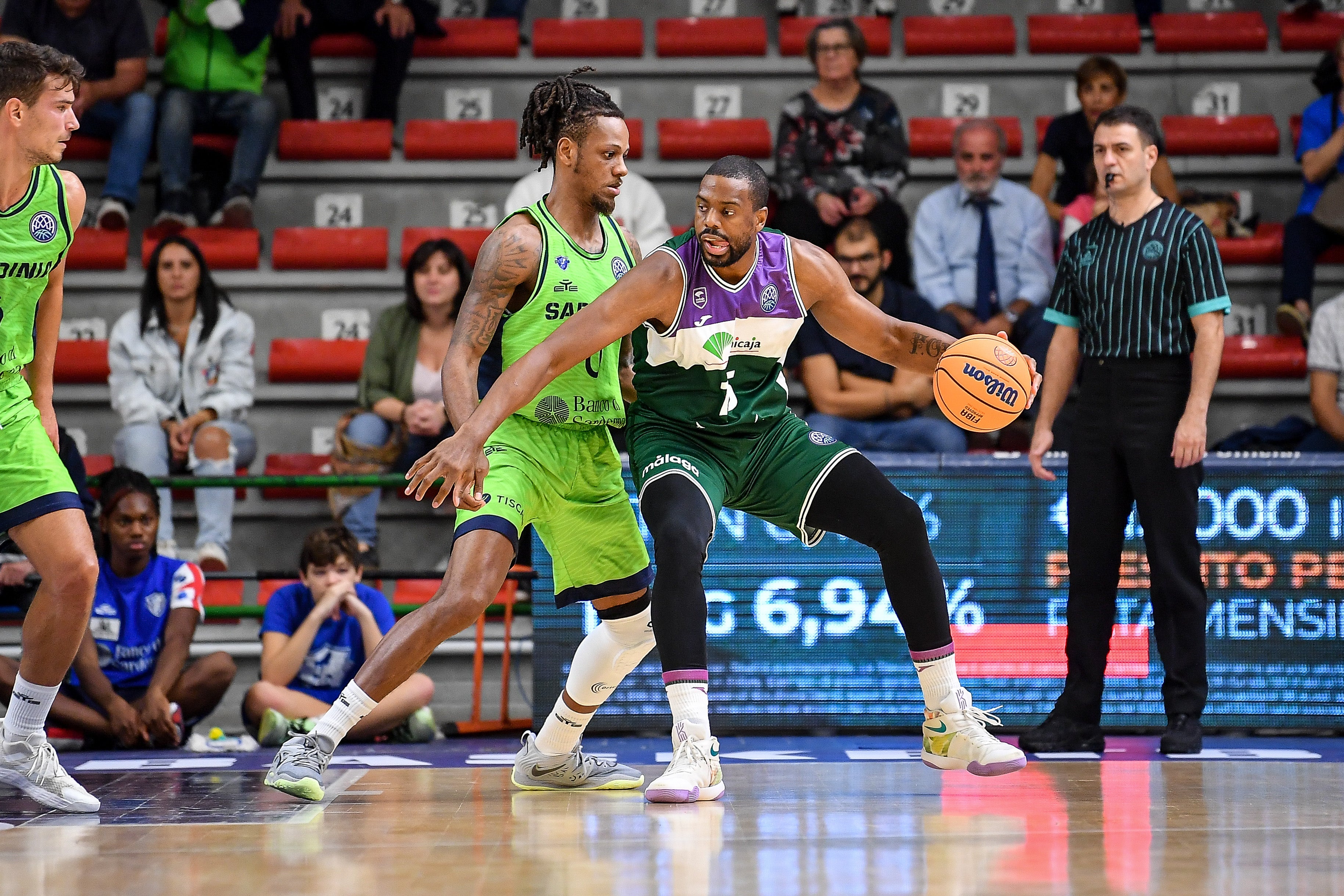 Fotos: Las mejores imágenes del partido entre el Dinamo Sassari y el Unicaja