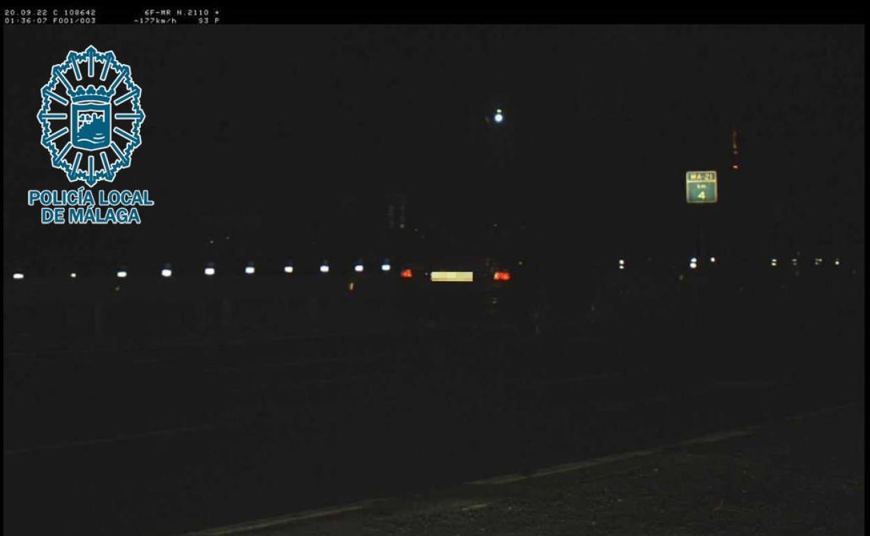 Imagen del coche que circulada a 177 km/h en una vía limitada a 80.