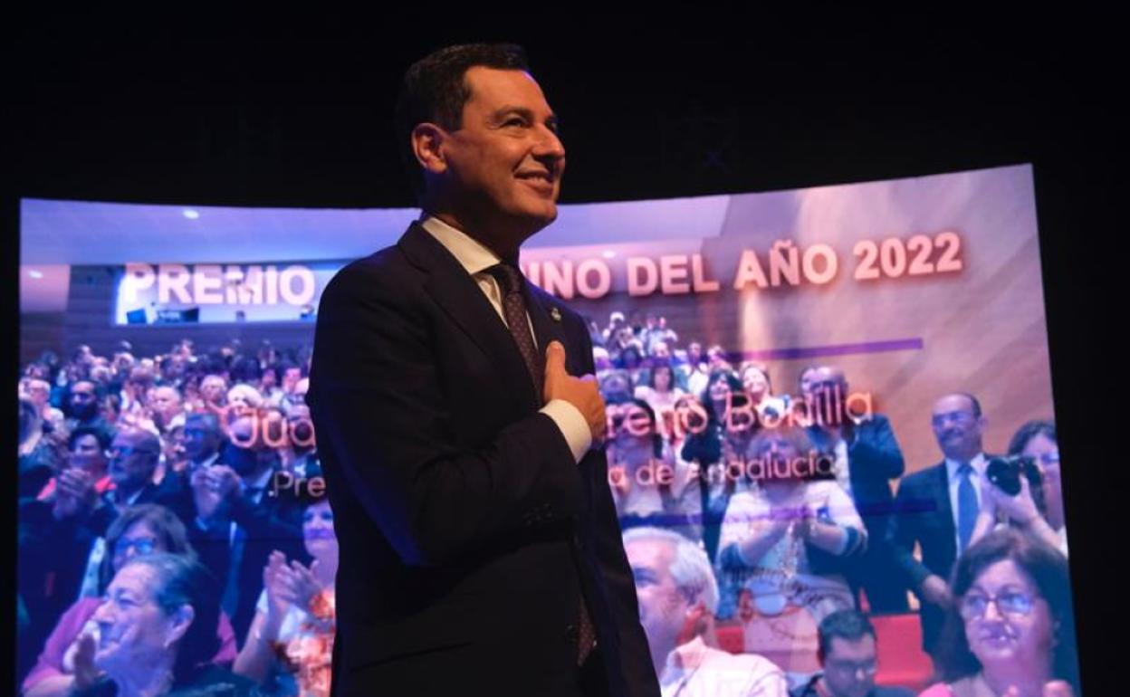 Moreno recibe la ovación del Teatro Antonio Gala de Alhaurín el Grande