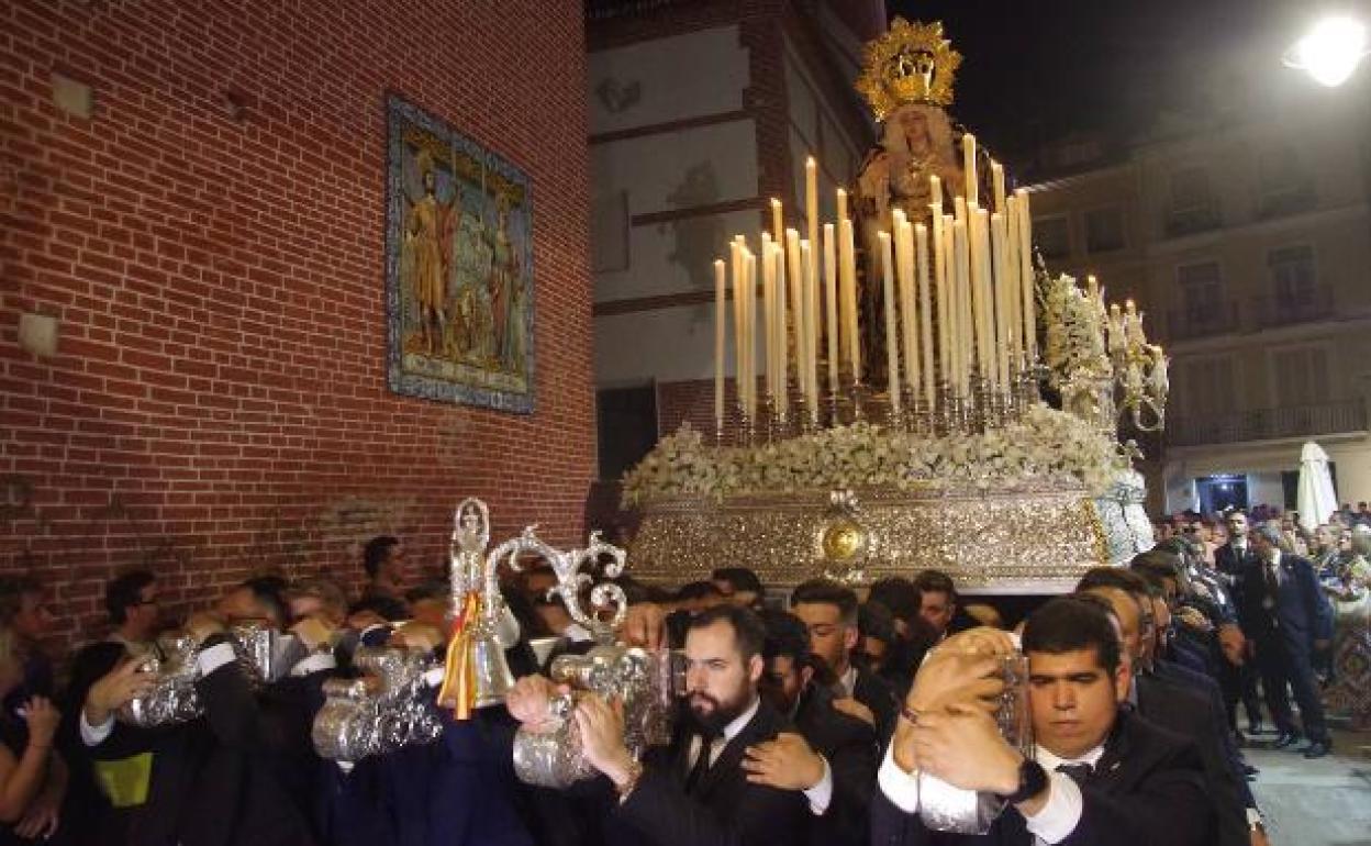 Virgen del Traspaso y Soledad de Viñeros. 