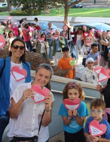 Imagen secundaria 2 - La Mirilla: Un abrazo de corazones con la Fundación Olivares