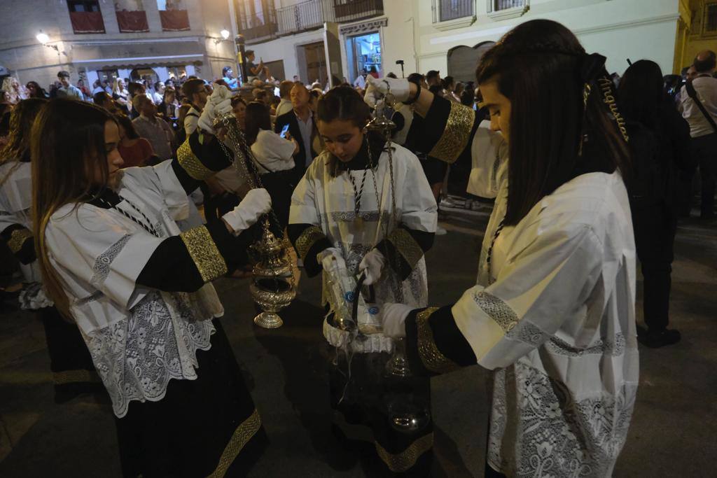 Más de 30.000 personas acudieron este sábado a los desfiles procesionales en Vélez-Málaga. 