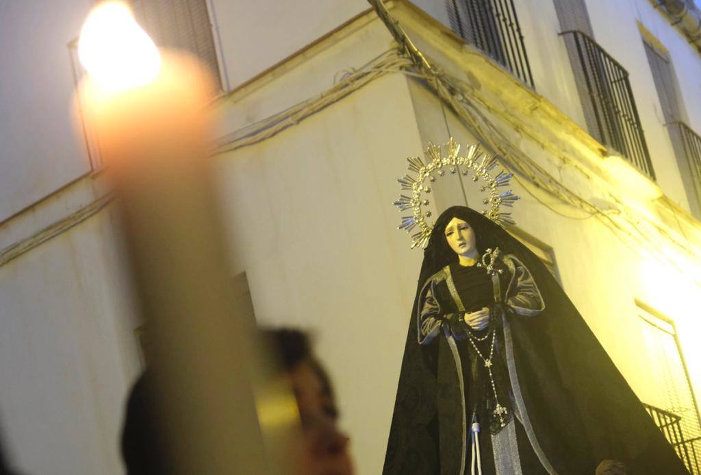 Más de 30.000 personas acudieron este sábado a los desfiles procesionales en Vélez-Málaga. 