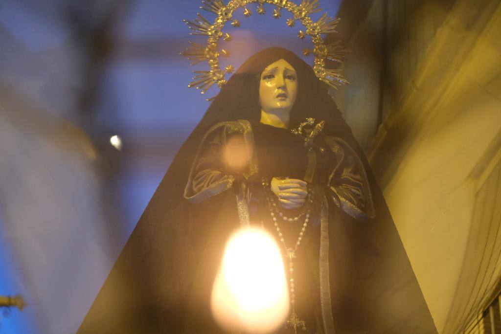 Más de 30.000 personas acudieron este sábado a los desfiles procesionales en Vélez-Málaga. 