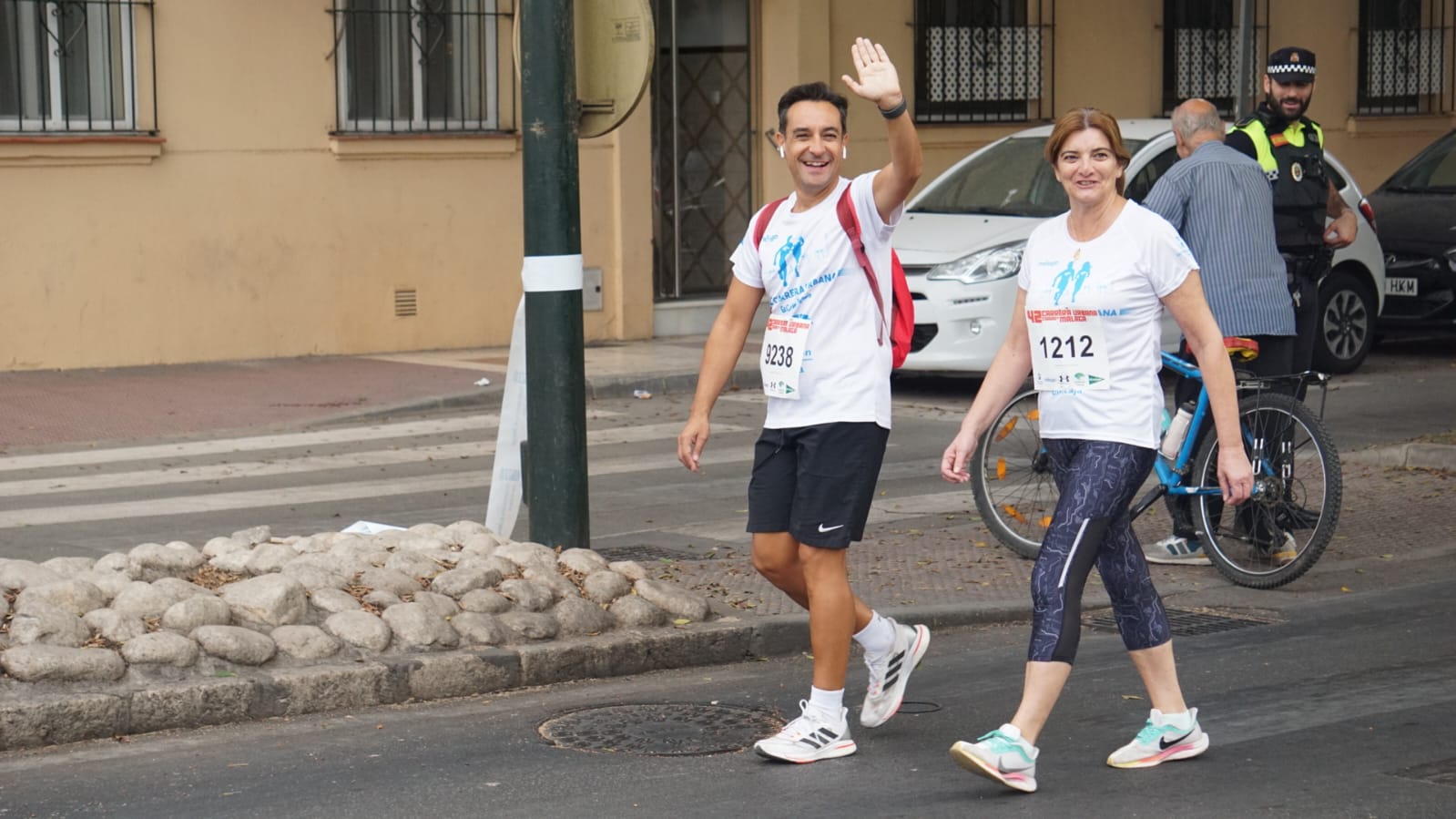 Casi 11.000 atletas participan este domingo en esta prueba que discurre por la capital malagueña.