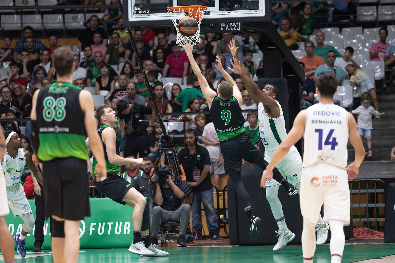 Derrota del Unicaja en la cancha del Joventut. 