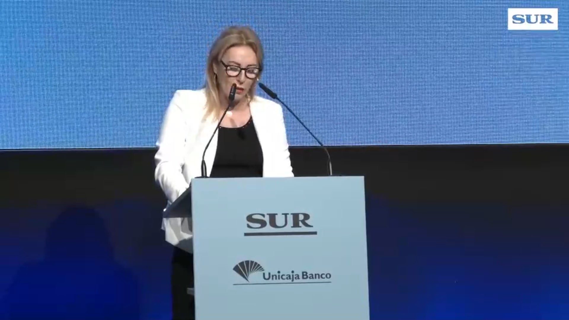 FORO SUR: Carolina España participa en un coloquio organizado por SUR y Unicaja Banco
