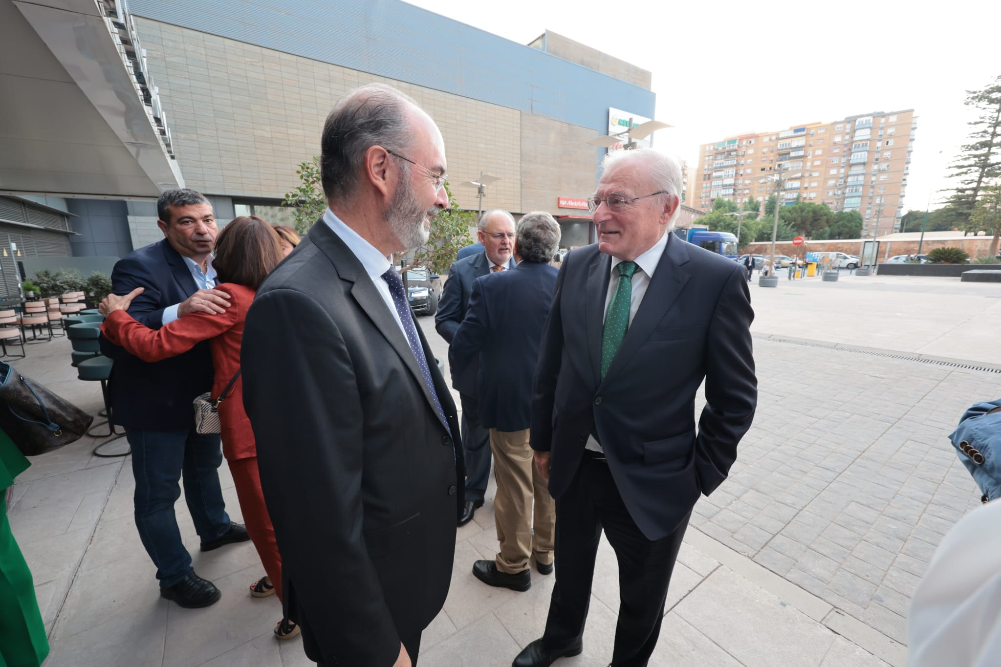 Fotos: Carolina España protagoniza un coloquio organizado por SUR y Unicaja Banco