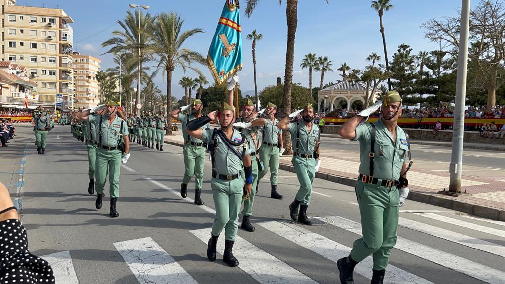 Más de 400 personas participan en un acto que contó con más de 300 legionarios de los tercios de Ronda y Viator