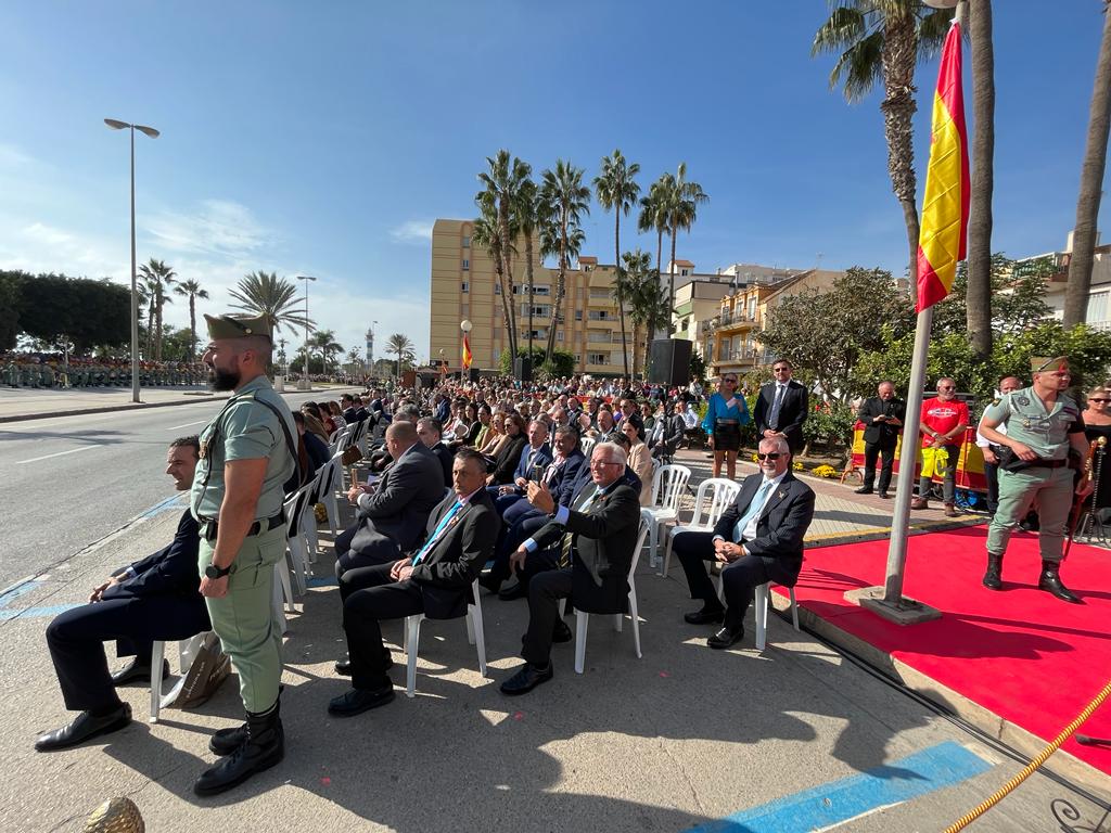 Más de 400 personas participan en un acto que contó con más de 300 legionarios de los tercios de Ronda y Viator