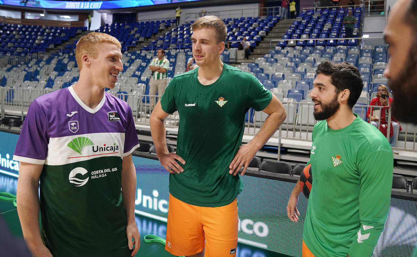 Las mejores fotos del encuentro de este domingo en el Palacio de los Deportes José María Martín Carpena