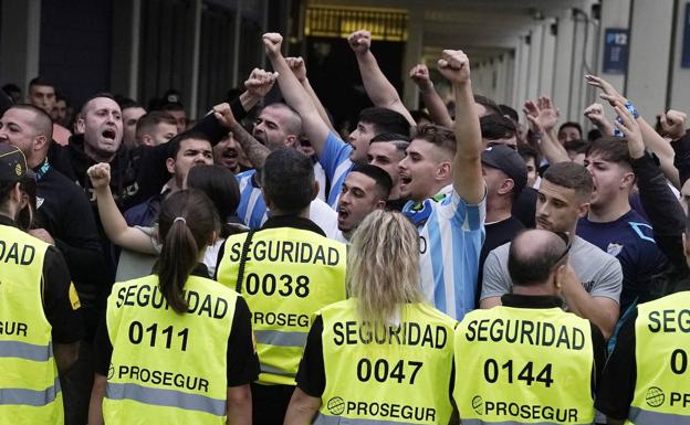 Málaga-Eibar: «¡Estamos hasta los huevos; Manolo, vete ya!»