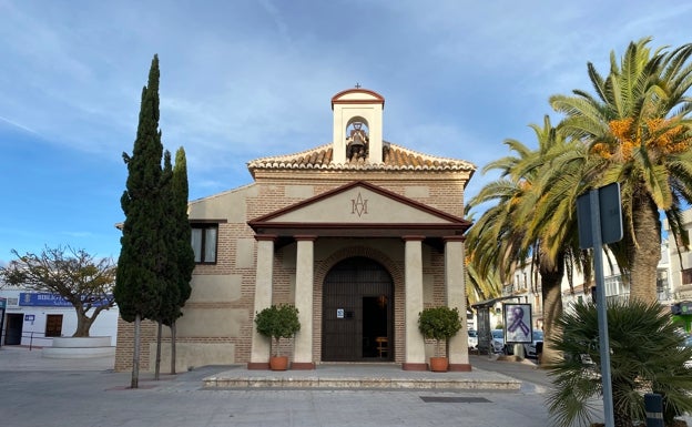 Exterior de la ermita nerjeña, que fue rehabilitada en 2018. 