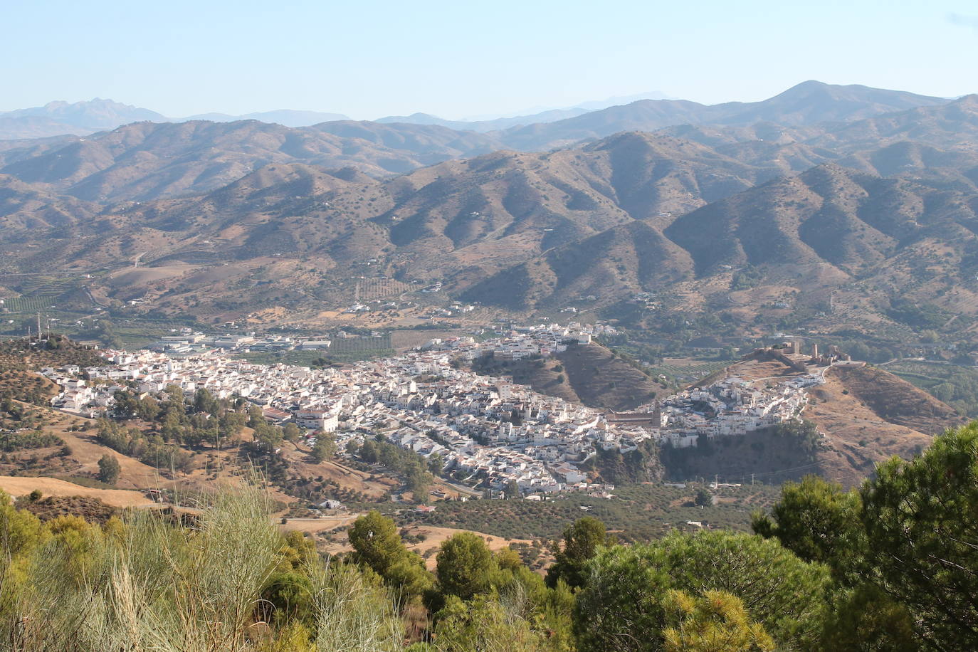 Vista panorámica de Álora desde el ecuador de esta ruta