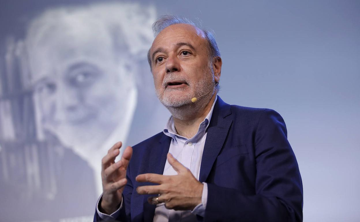 José Andrés Torres Mora, en el Centro Cultural La Malagueta, durante el ciclo 'Málaga, ida y vuelta'. 