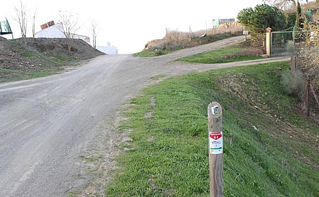 Cruce en el que hay que desviarse a la derecha.