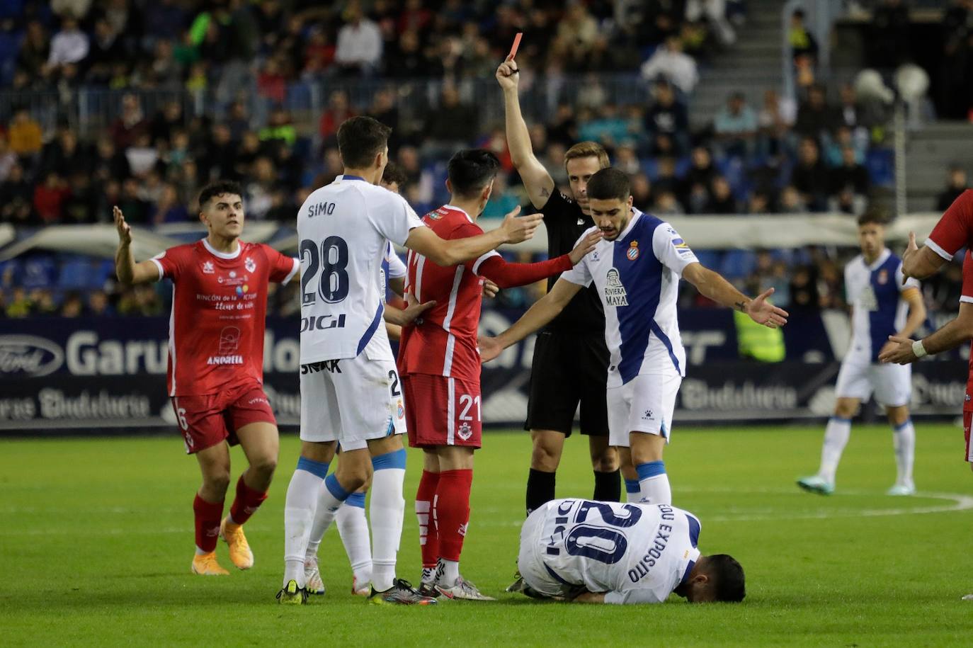 El Rincón cae en copa ante el Espanyol (0-3). 