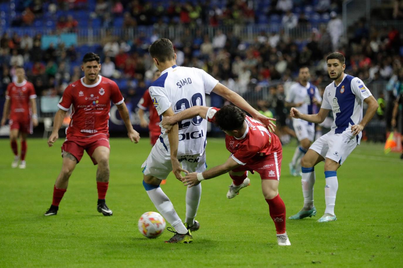 El Rincón cae en copa ante el Espanyol (0-3). 