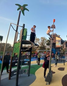 Imagen secundaria 2 - Tres imágenes del recinto, de 700 metros cuadrados, en el parque Verano Azul de Nerja.