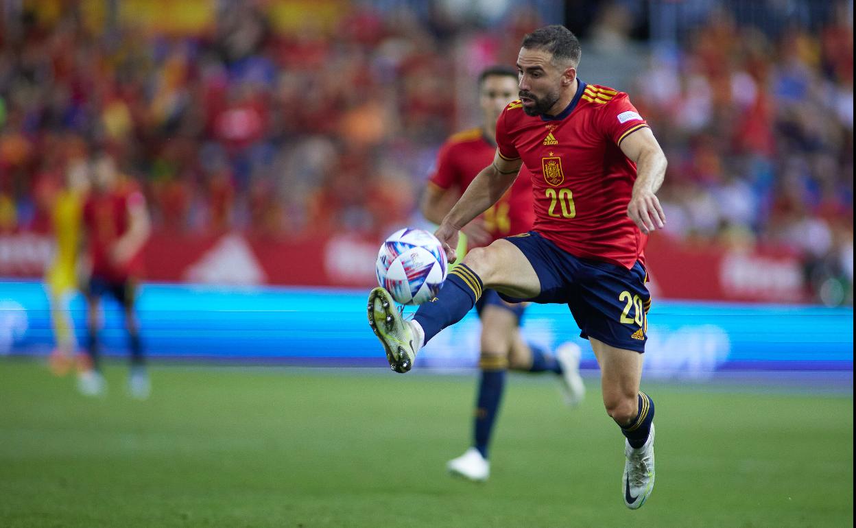 Dani Carvajal, durante un partido con la selección española.