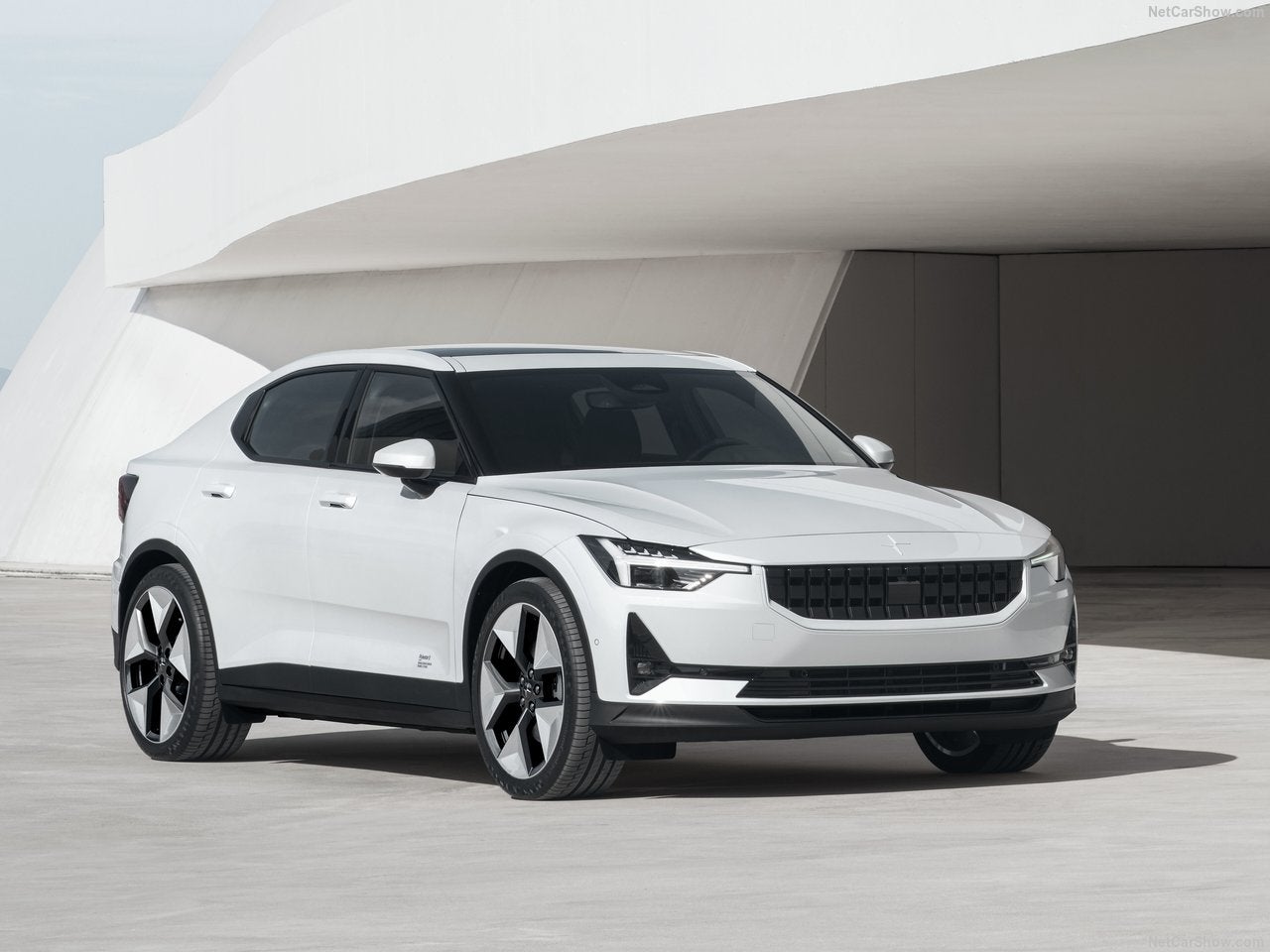 Polestar 2. La nueva marca debuta en España con el Polestar 2, un coche eléctrico del segmento premium y carrocería de cinco puertas que se comercializa desde 47.190 euros. Tecnología, diseño y eficiencia son sus cartas de presentación para captar clientes, unido a una autonomía de hasta 540 kilómetros. Hay versiones con tracción delantera o total.