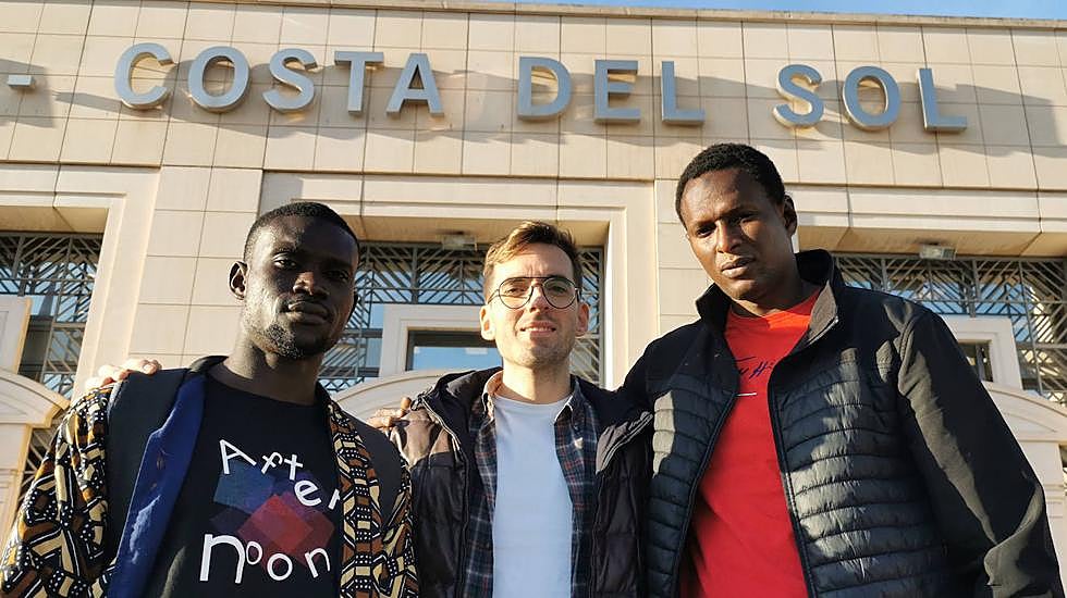 El doctor Rafael Bravo recogió a Cheikh y a Mamadou en el aeropuerto de Málaga