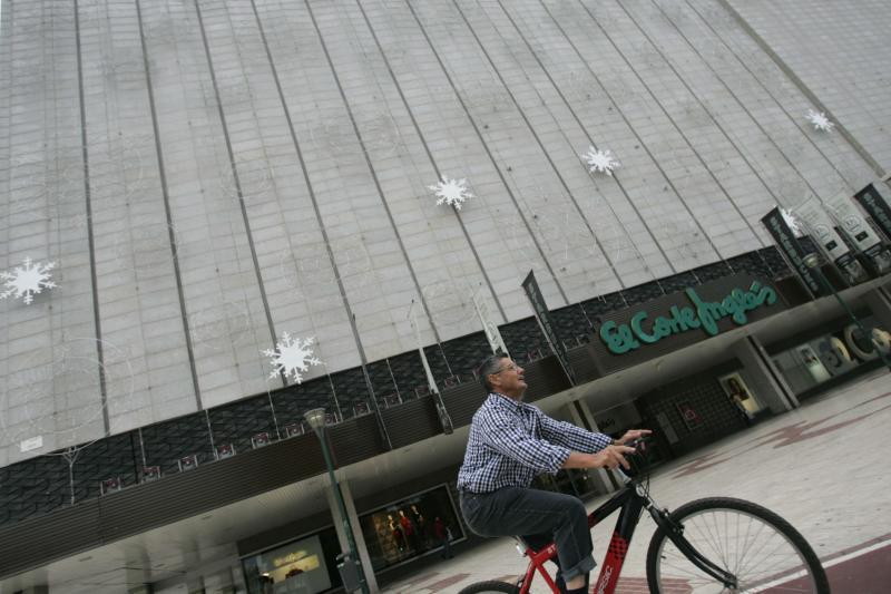 El Corte Inglés avisa sus clientes sobre el adelanto del 'Black Friday'