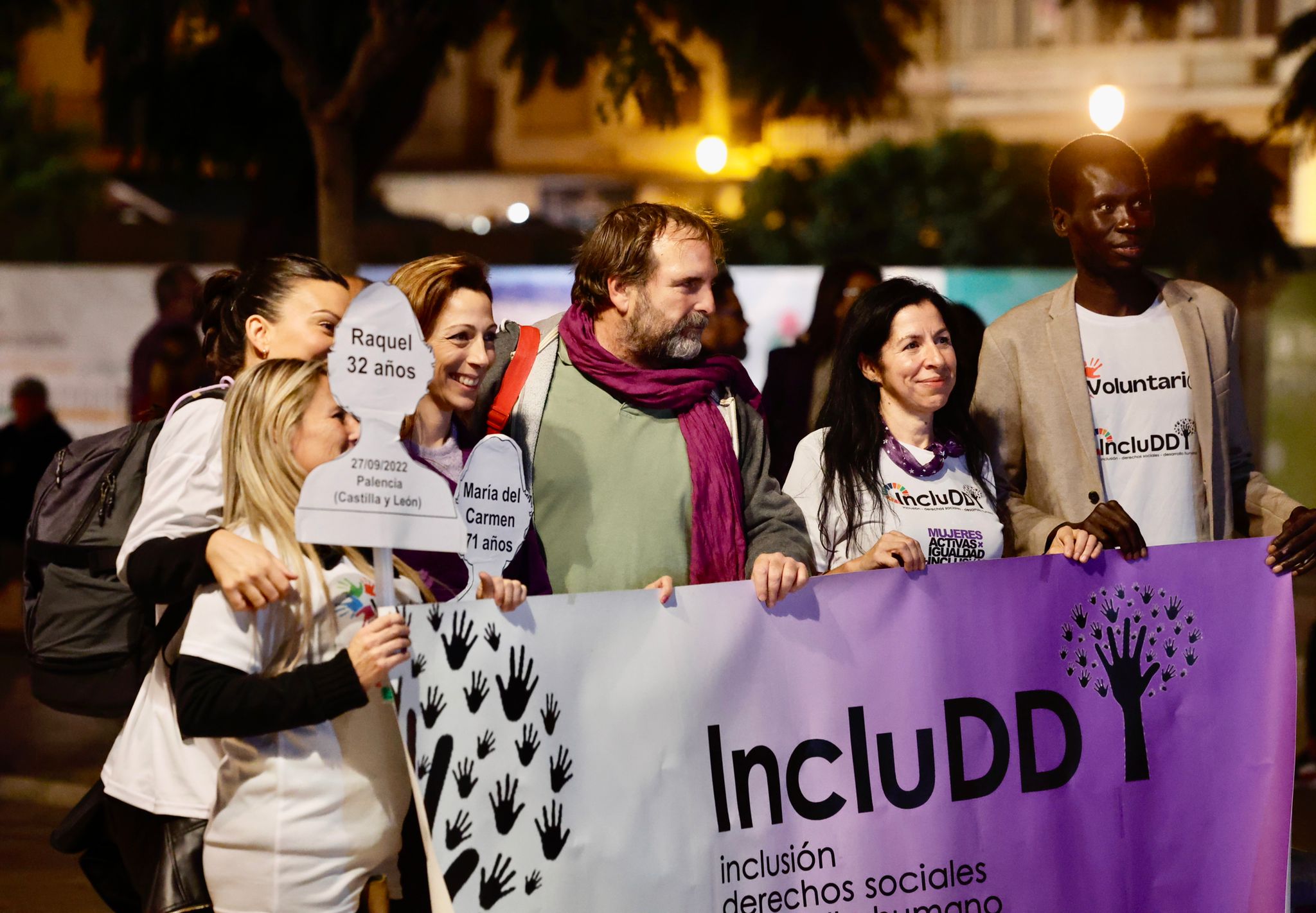 La manifestación para exigir la erradicación de esta lacra, que en lo que va de año ya se ha cobrado la vida de 38 mujeres en España, tres de ellas en la provincia de Málaga, ha arrancado desde una abarrotada plaza de la Merced en protesta contra una realidad que cobra múltiples formas y que sigue asesinado.
