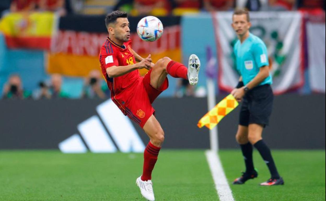 Jordi Alba, durante un lance del partido ante Alemania.