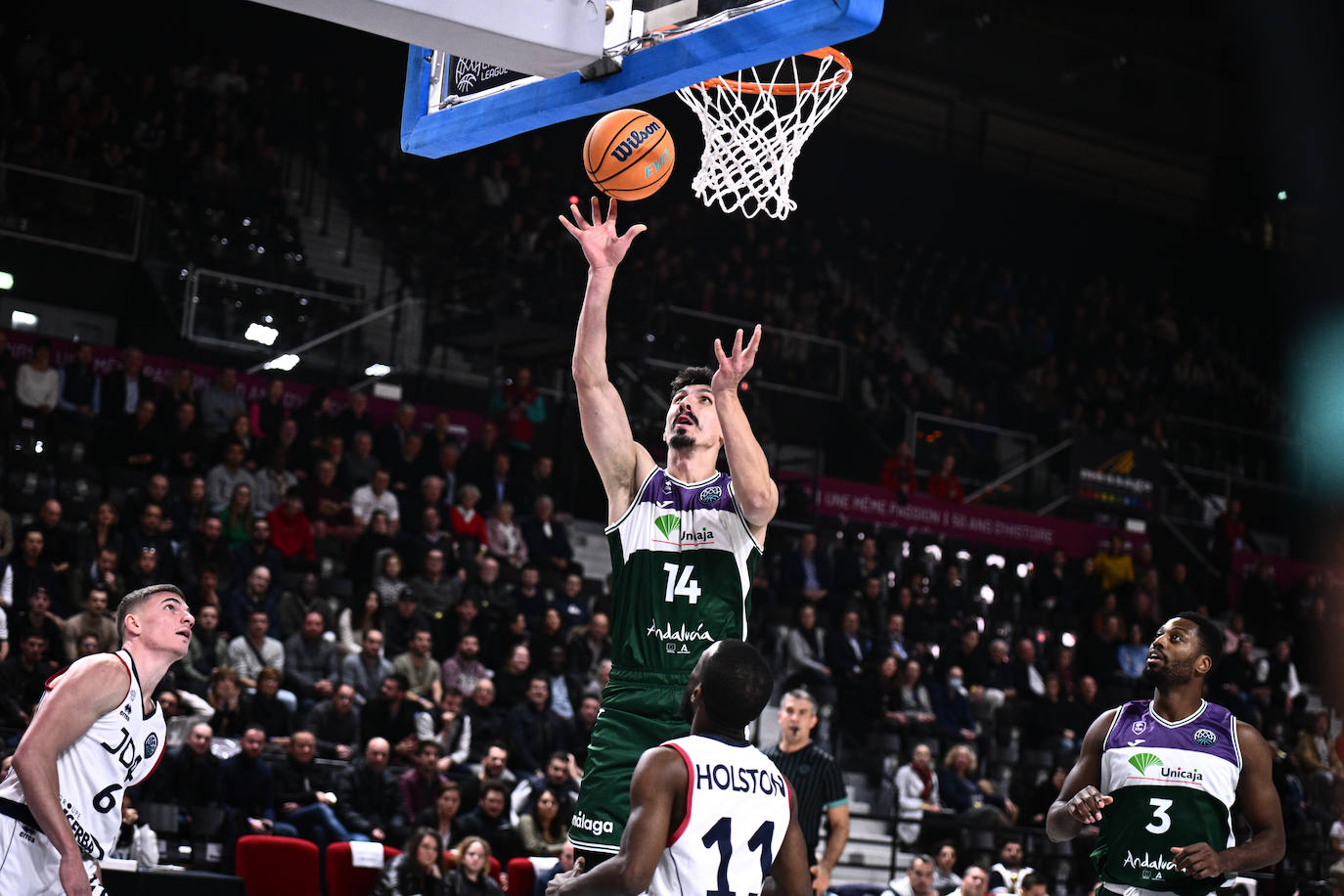 El Unicaja arrolla en su visita al Dijon (70-91). 